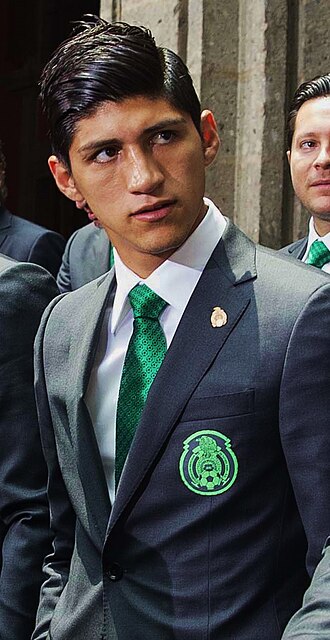 Alan Pulido portrait