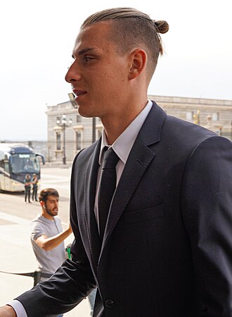 Andriy Lunin portrait